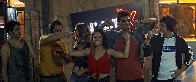 "Özgür Dünya" TV'de ilk kez FOX'ta!