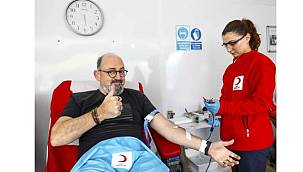 Prof. Dr. Sinan Canan’dan Kan Bağışı Çağrısı: “Birbirimize Candan Bağlıyız”