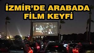 İzmir’de arabada film keyfi